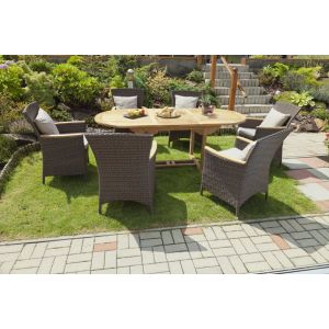 tuinstoelen en tuintafel