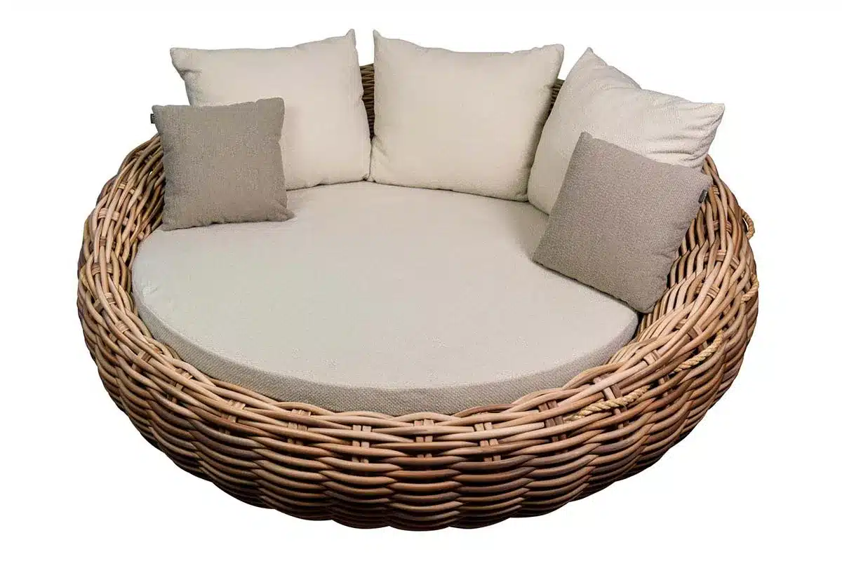 apple bee | loungestoel cocoon | mocca bouclé cream