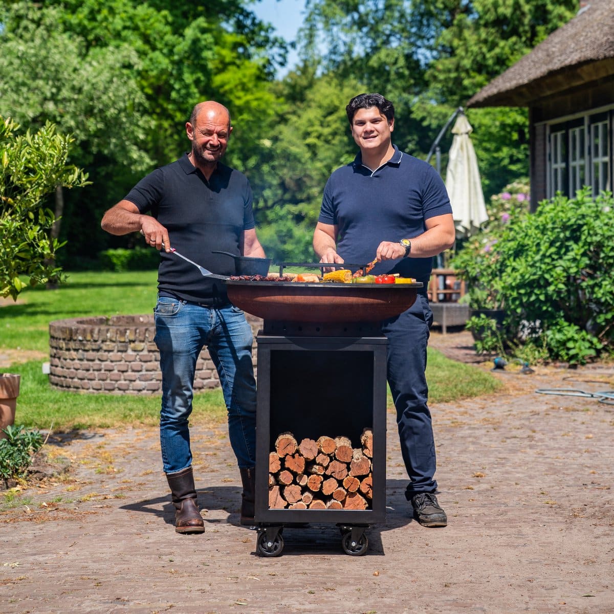 rjroyal living bbq plancha grill hermano xxl cortenstaal blackline