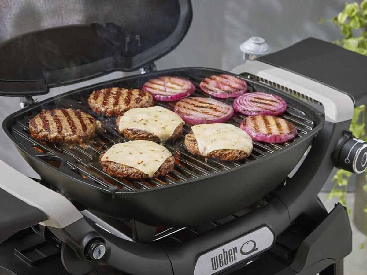gasbarbecue met onderstel en zijtafels 105 x 45