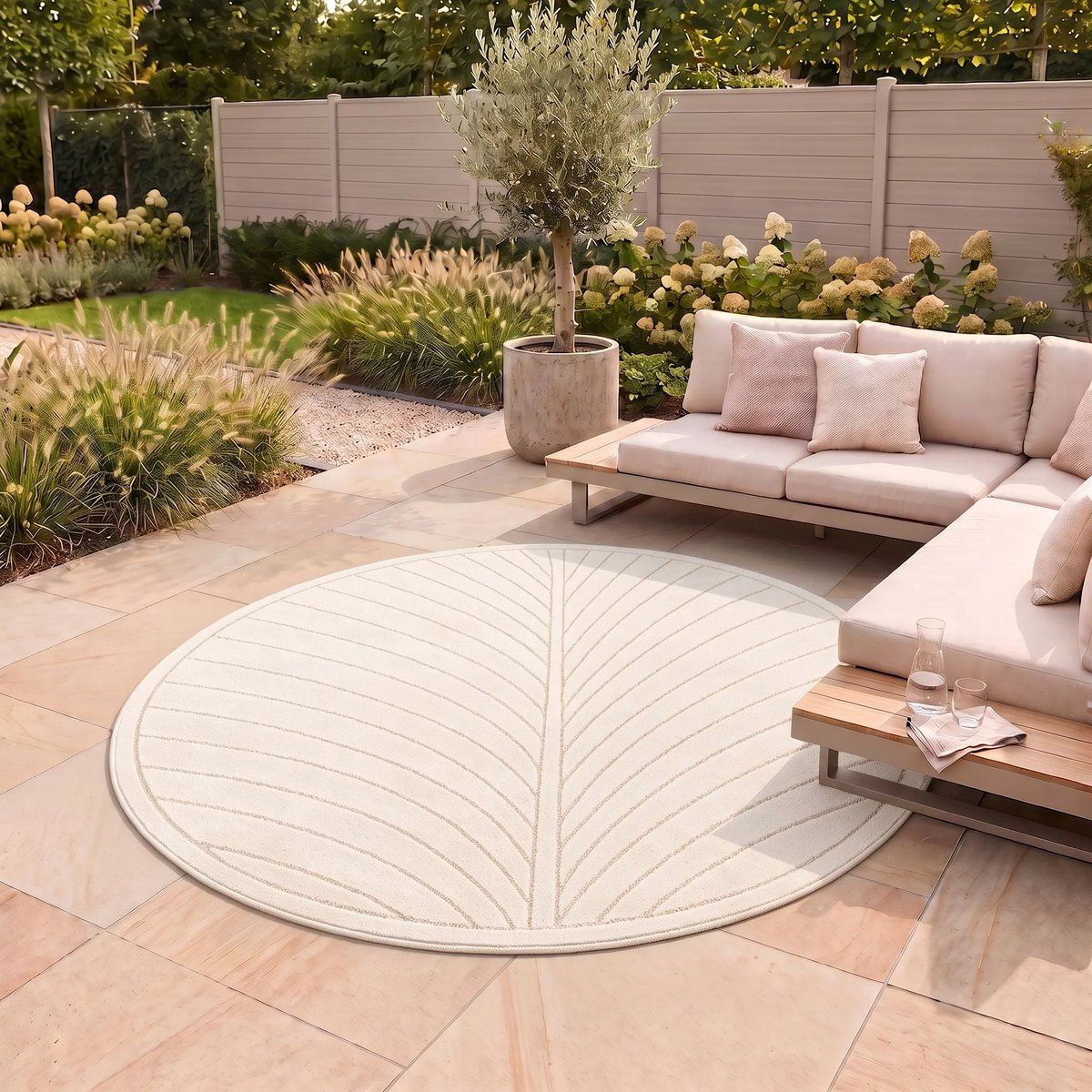 flycarpets novara palmblad rond buitenkleed creme buitentapijt