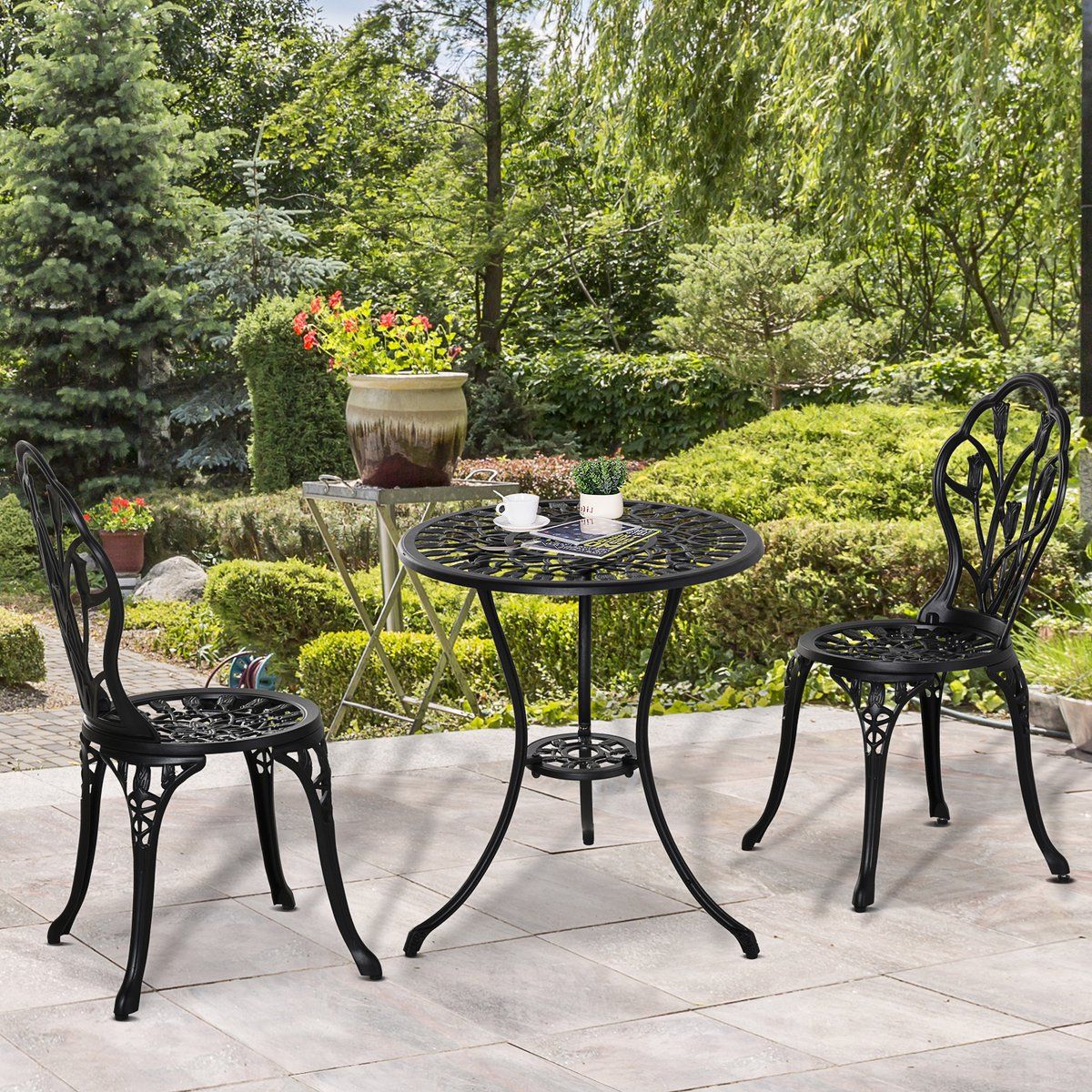 redom 3 delige bistroset ronde tafel en 2 klapstoelen